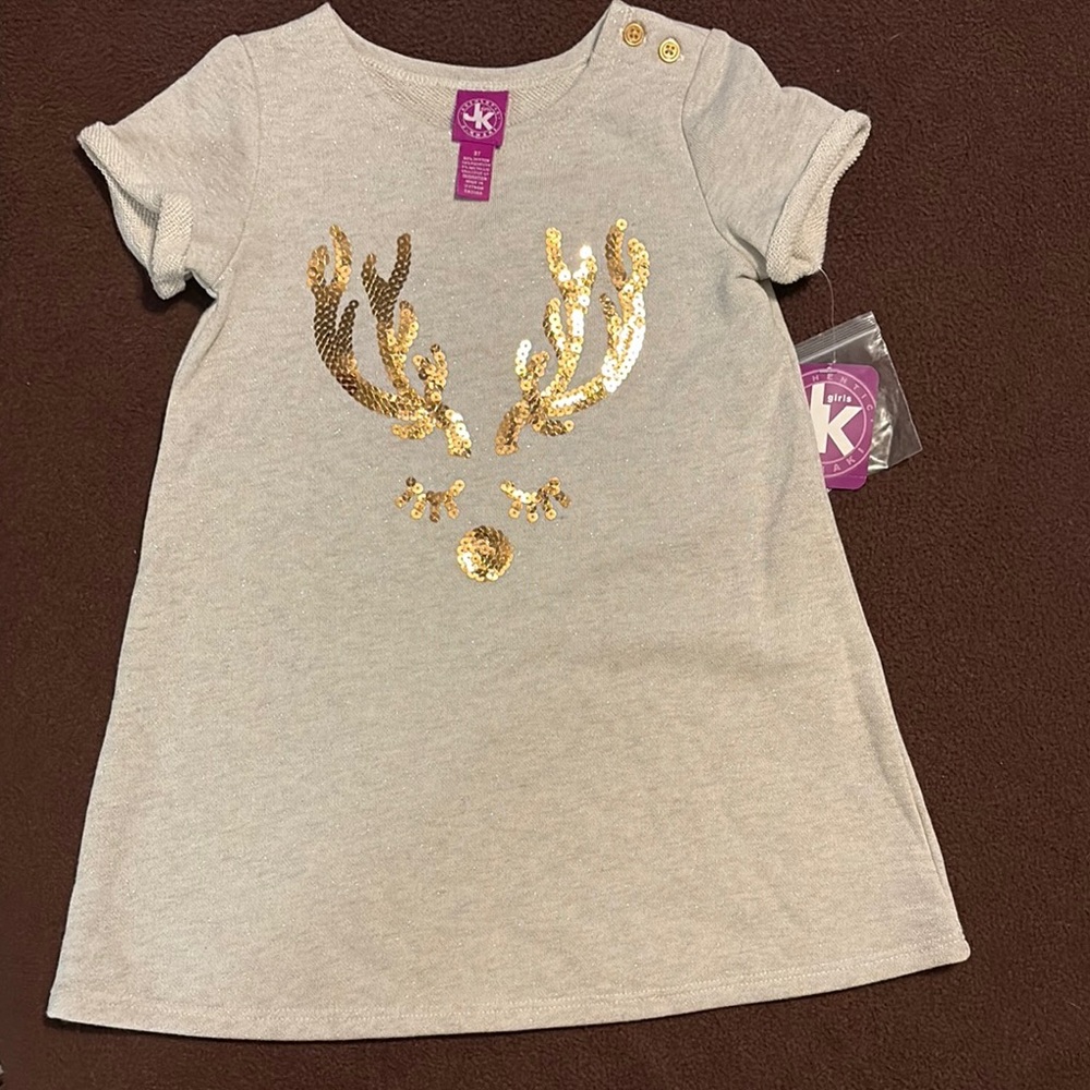 Kavio Gray and Gold Short Sleeve Tee with Metallic Deer Design